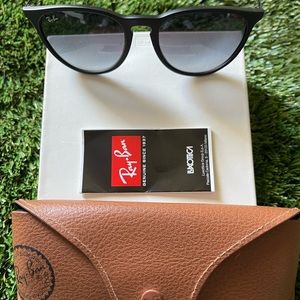 Ray-Ban